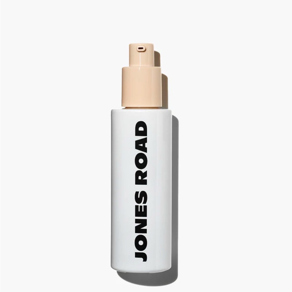 Jones Road oil free moisturizer